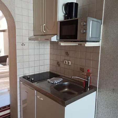 Gaestehaus Essener Strasse 9 Vom