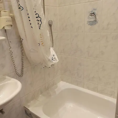 Gaestehaus Essener Strasse 9 Vom Apartmanhotel Schwetzingen